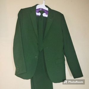 Boys Glorious Green Two-Piece Suit with Tie